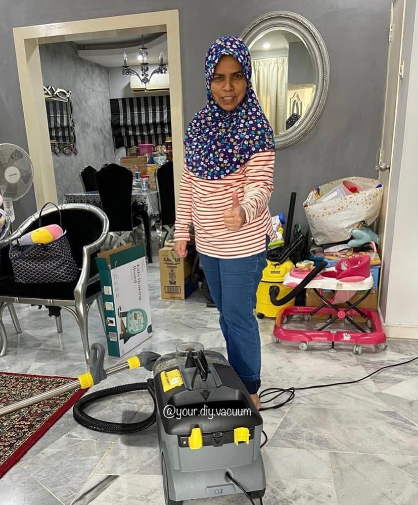 We deliver to your doorstep! Jom sewa spray vacuum Karcher Puzzi 10-1 dengan kami! Cuci sendiri (3)-min